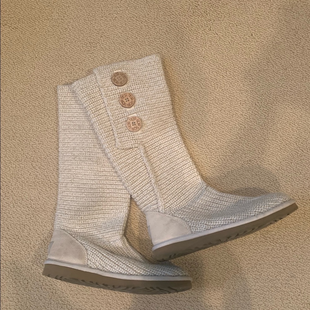 Women’s UGG Classic Cardy II Knot Boot